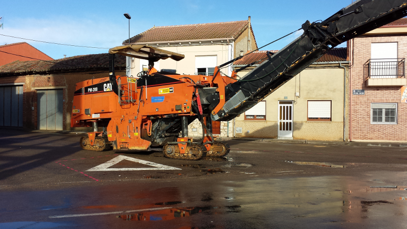 Fresado en varias calles en Bercianos del Páramo