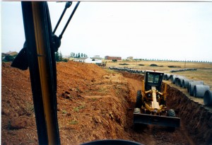 2 Desvío de canalización de aguas pluviales en Calzada del Coto